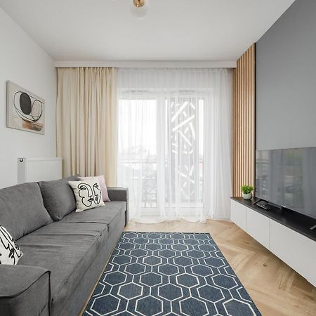 Michalczyka Stylish Apartment With Parking In The City Center Of Wroclaw By Noclegi Renters Kültér fotó