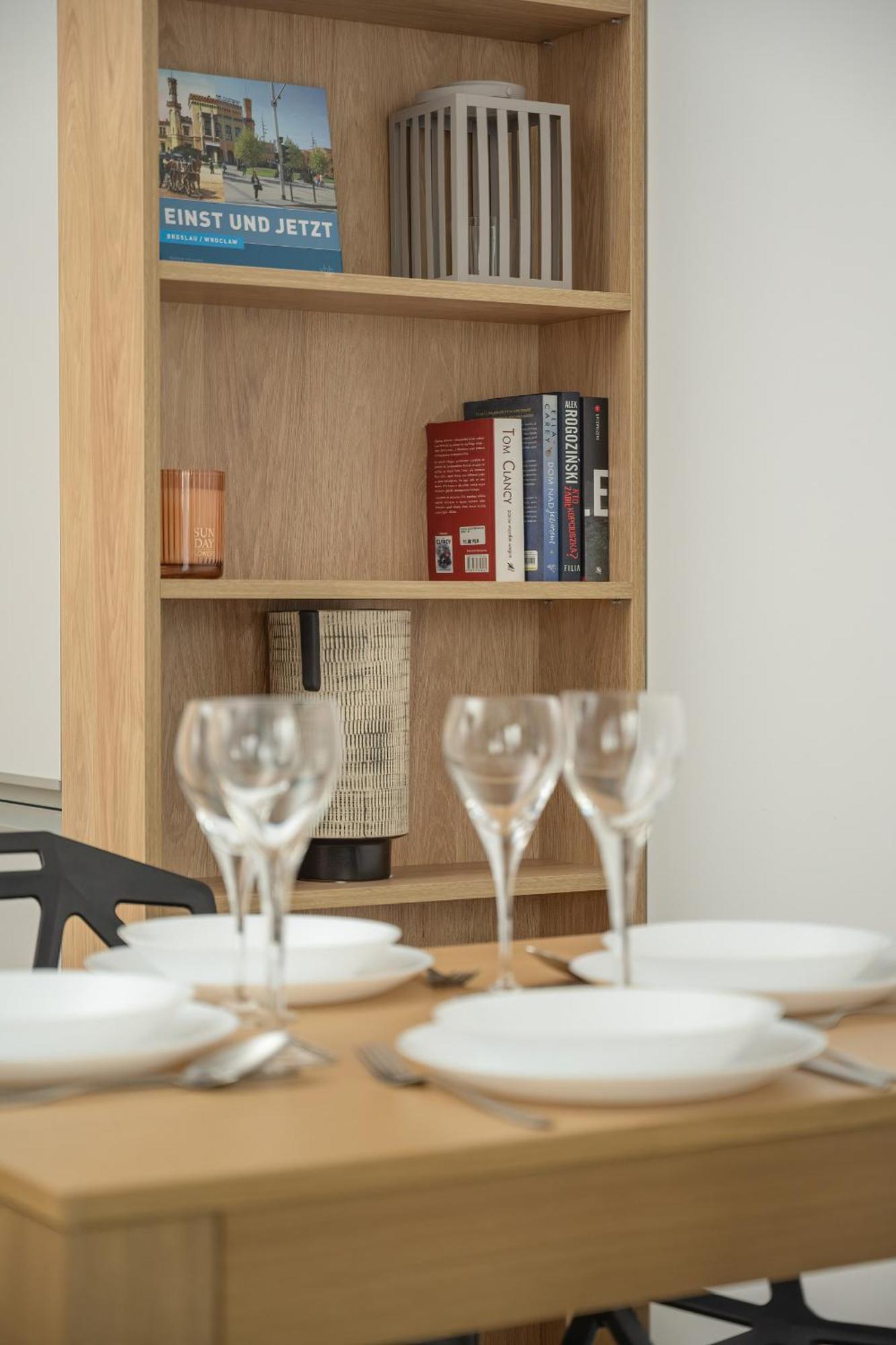 Michalczyka Stylish Apartment With Parking In The City Center Of Wroclaw By Noclegi Renters Kültér fotó